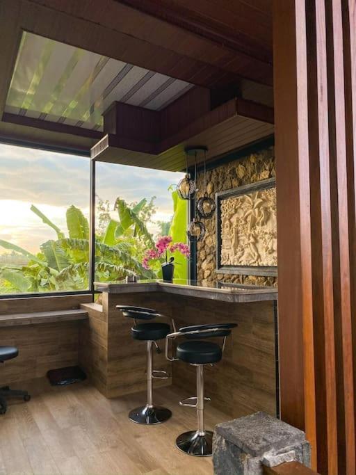 Tori Klumpu, 3 Bedroom Artistic Villa, Dual Views Near Ubud 바둥 외부 사진